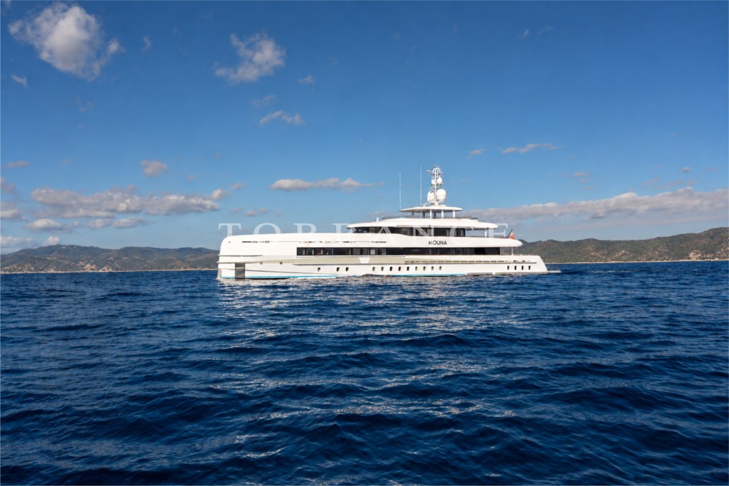 MOUNA yacht exterior