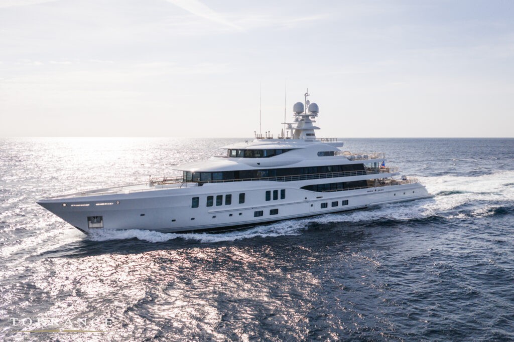 SYNTHESIS yacht exterior